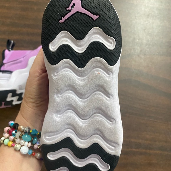 Nike Jordan Girls Size 1 Purple and Black Slip-On Sneakers Like New - Picture 7 of 14